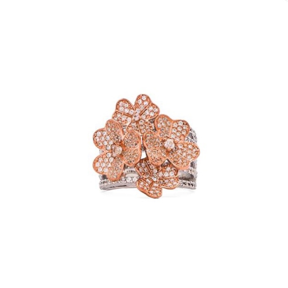 Alex Mika Gabrielle flower sapphire ring